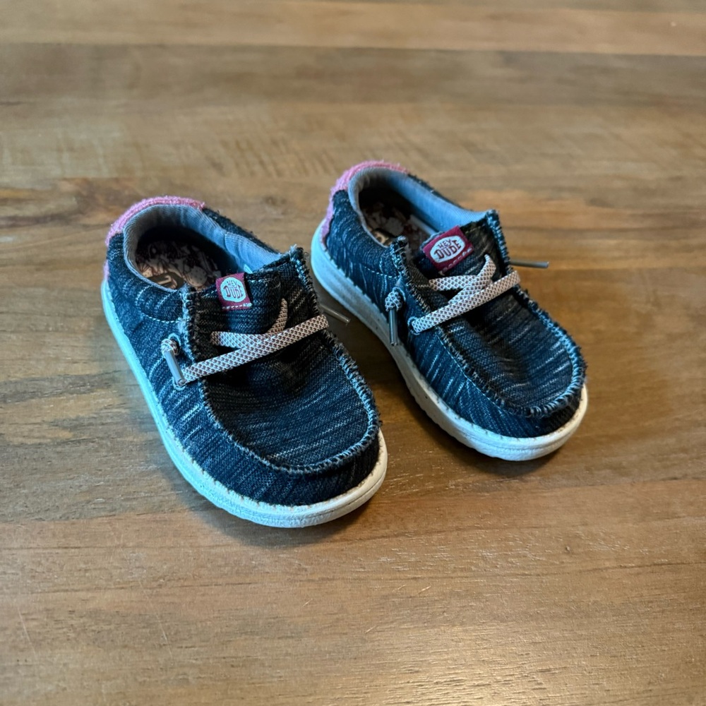 HeyDude Shoes - toddler size 7 - TD7 - Wally Jersey Black